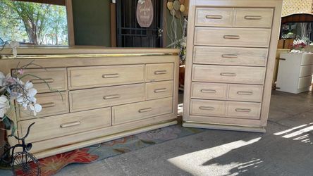 Gorgeous long dresser whit  chest  and Mirro