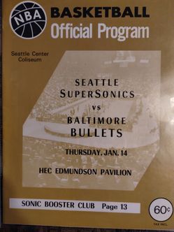 Vintage Sonics vs the Baltimore Bullets basketball game souvenir brochure/program, 1971