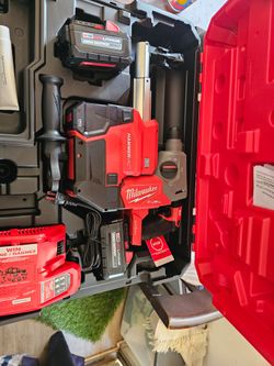 NEW Milwaukee Roto Hammer