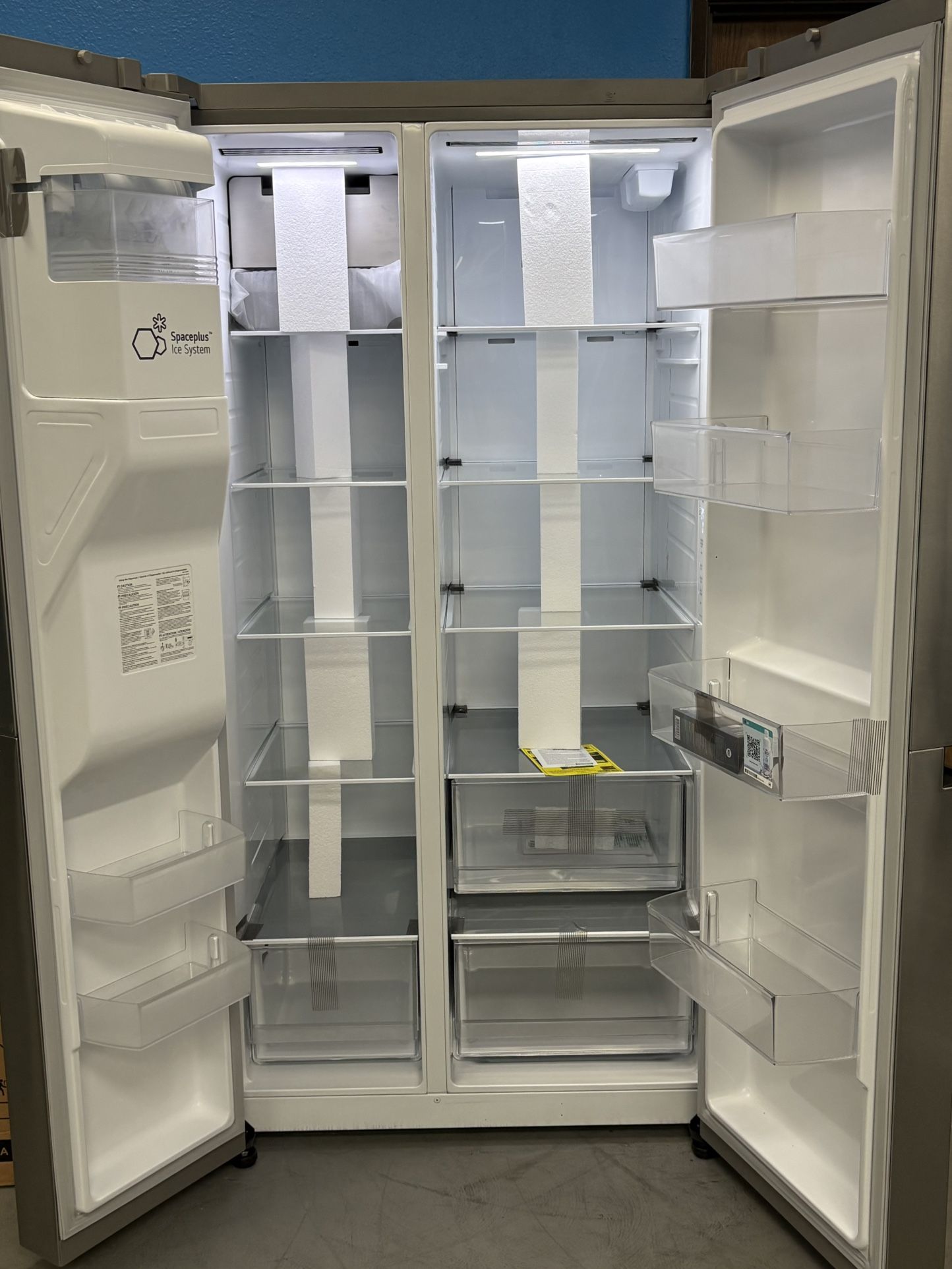 27 cu. ft. Side by Side Smart Refrigerator w/ Craft Ice