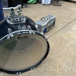 Yard Sale 18904 Red Oak Lane  Triangle . Items Starting At $1 