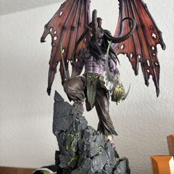 World Of Warcraft Demon Hunter Figure