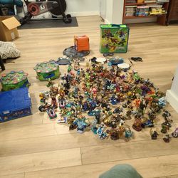 Skylander Collection(very large)