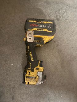 Dewalt drill and battery