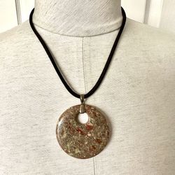 Brown Natural Stone Pendant Necklace 