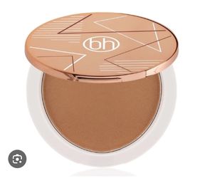 BH Cosmetics Bronzer
