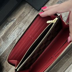 Louis Vuitton Wallet 