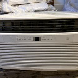 FRIGIDAIRE Through-the-Wall Air conditioner