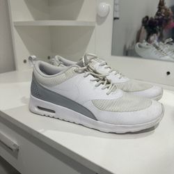 Women’s Nike training / running shoes - Size 9