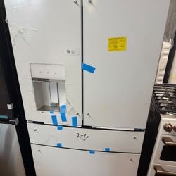 Café 27.8 Cu. Ft. Smart French-door