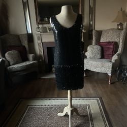 BRAND NEW TAGS ON BLACK FULL SEQUINED DRESS SIZE 8