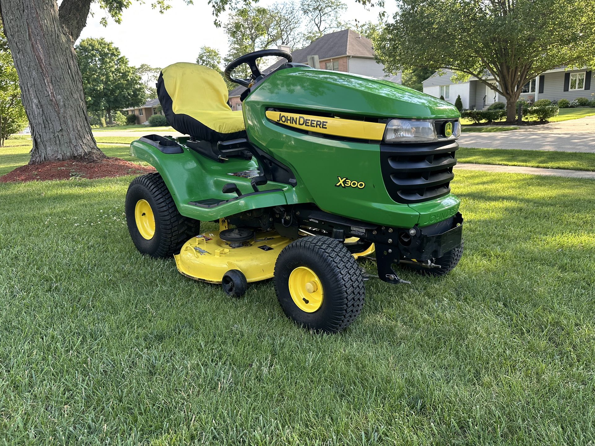 John Deere x300 Tractor Mower Mulch Deck 511h