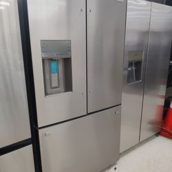 New Frigidaire
36 in. Gallery 28 cu. ft. Standard Depth French Door Refrigerator in Smudge-Proof Stainless Steel