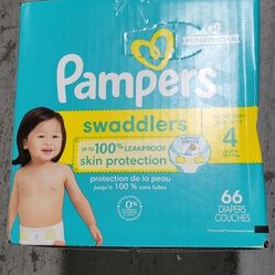Pampers Sz 4 Swaddlers 66 Count Brand New !