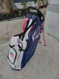 Maxfli honors golf bag