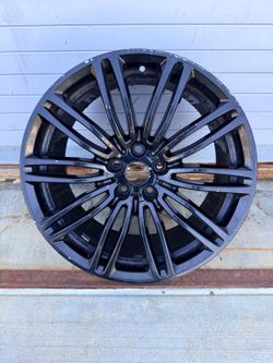 OEM BMW 19” Style 664M Rear Wheel Rim 19x9 ET44 Gloss Black G30 G31 540i M550i