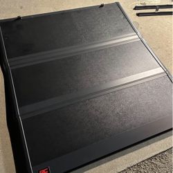 Chevy/GMC Sierra 1500 19-26 5ft 9in Bed Cover