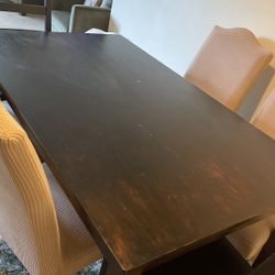 Free-Dining table