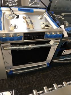 ELECTROLUX HIGH END SLIDE IN GAS RANGE Stainless STEEL