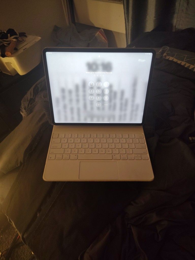 iPad 5th Gen 12.9 Pro Unlocked