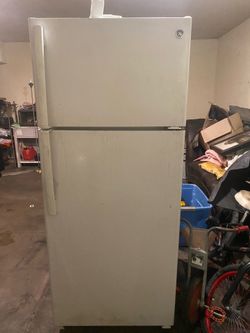 Refrigerator.   Only freezer works. $30
