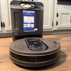 Shark AV1010AE IQ Robot Vacuum w/ XL Self-Empty Base