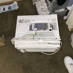 Midea Window Air conditioner 