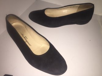Ferragamo boutique suede flats size 7