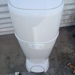Diaper Genie 