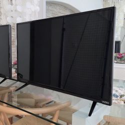 2 Vizio 32" LED TVs