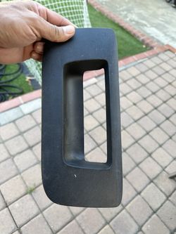 2014 Chevy Silverado 2500HD Tailgate Latch Cover
