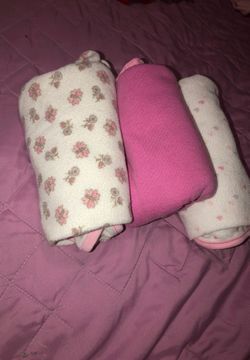 Baby Girl Towels (3) (0-9M)