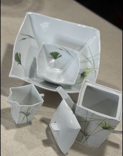 porcelain or fine china “Papyrus” pattern 