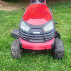 Craftsman Riding Lawnmower 