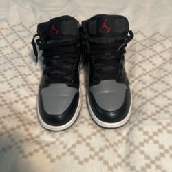 Jordan 1 MID (GS)