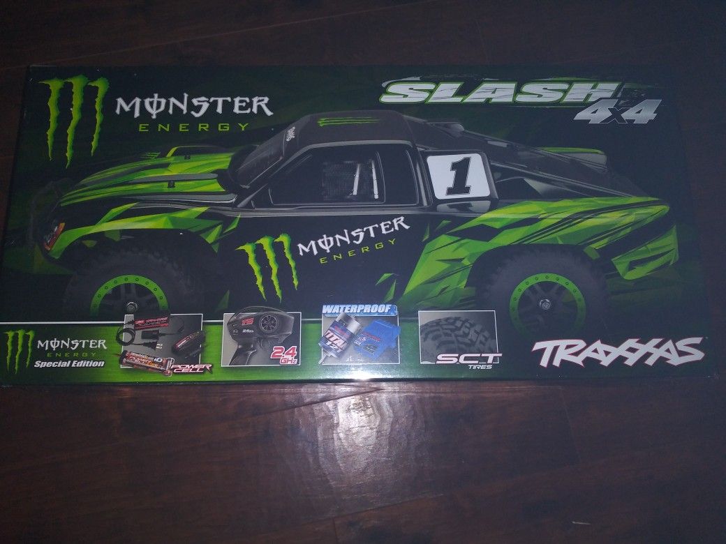 Traxxas Slash 4X4 Monster Energy Special Edition BRAND NEW RC