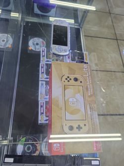 Switch lite hyrule edition