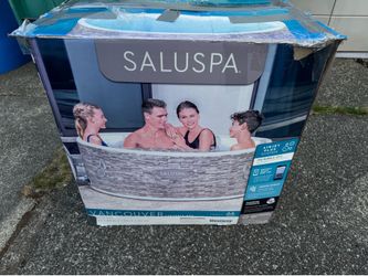 Inflatable hot tub READ description