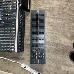 DBX 2231 Graphic Equalizer/Limiter with Type III