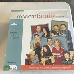 Modern Family Board Game 