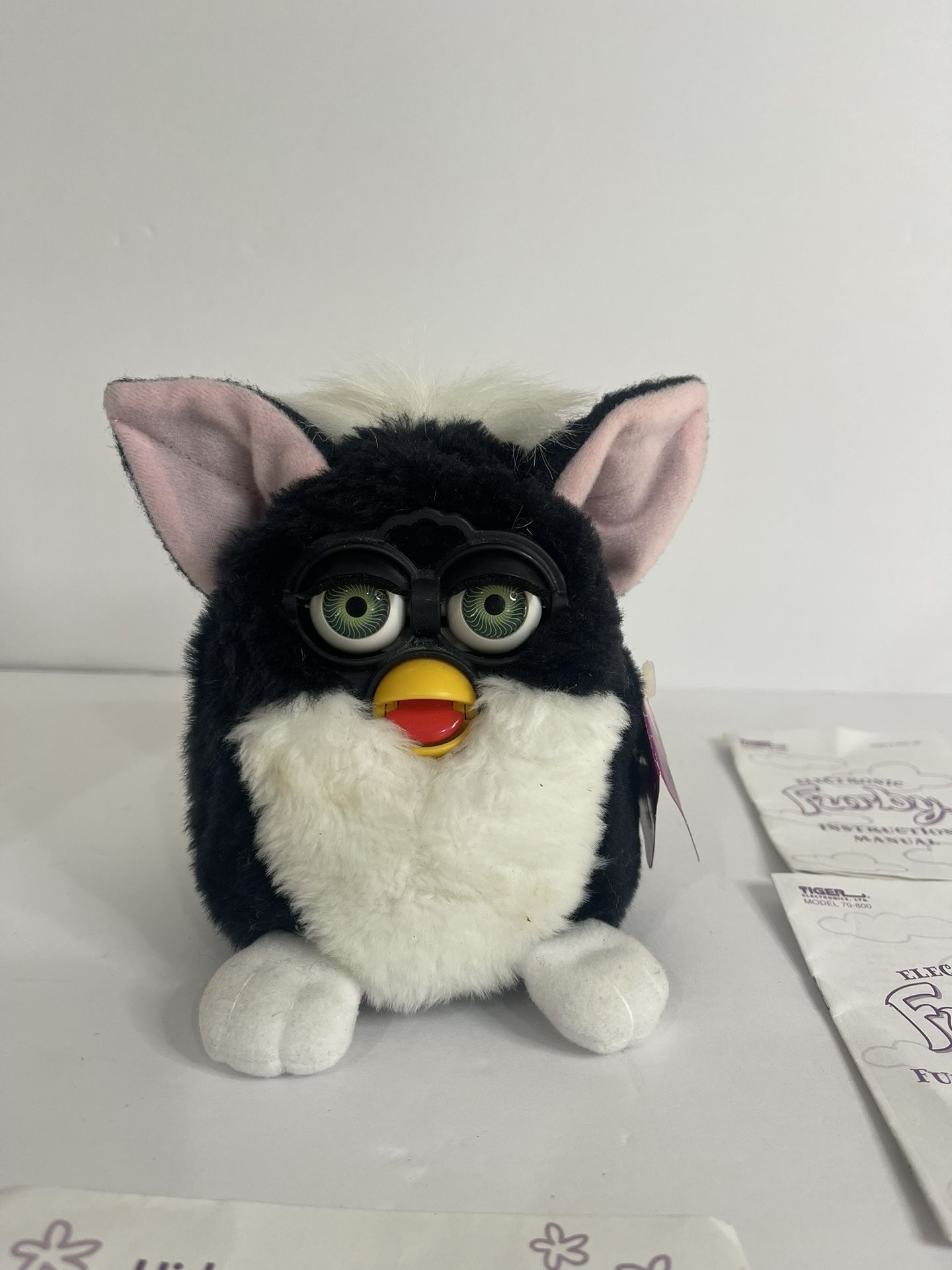 New Original 1998 Tiger Electronics Tuxedo Furby Model 70-800 In Original Box