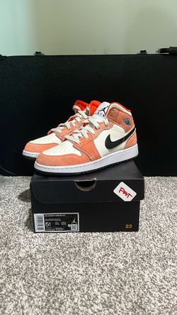 Air Jordan 1 Mid SE (GS) $85