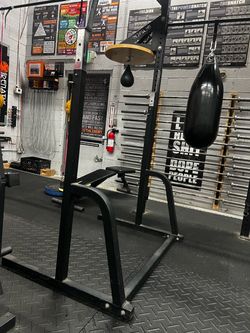 SQUAT RACK