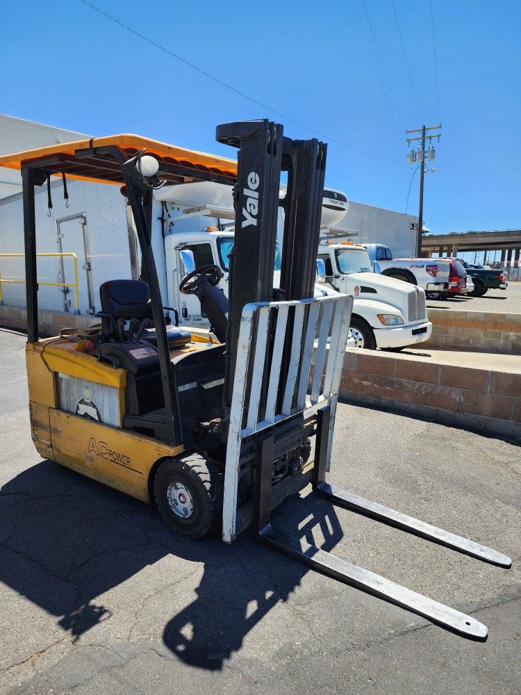 Yale Forklift 36V Electric Used 3500 lift Capacity