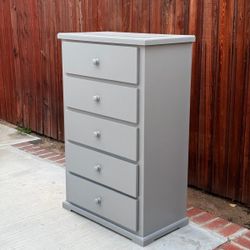 Solid Wood 5-Dr Chest / Dresser