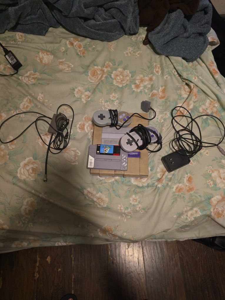 SNES, Good CONDITION (MARIO WORLD)