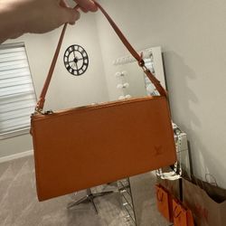 Louis Vuitton Clutch Bag 