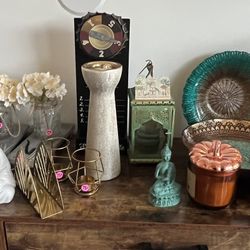 Decorative Pieces  