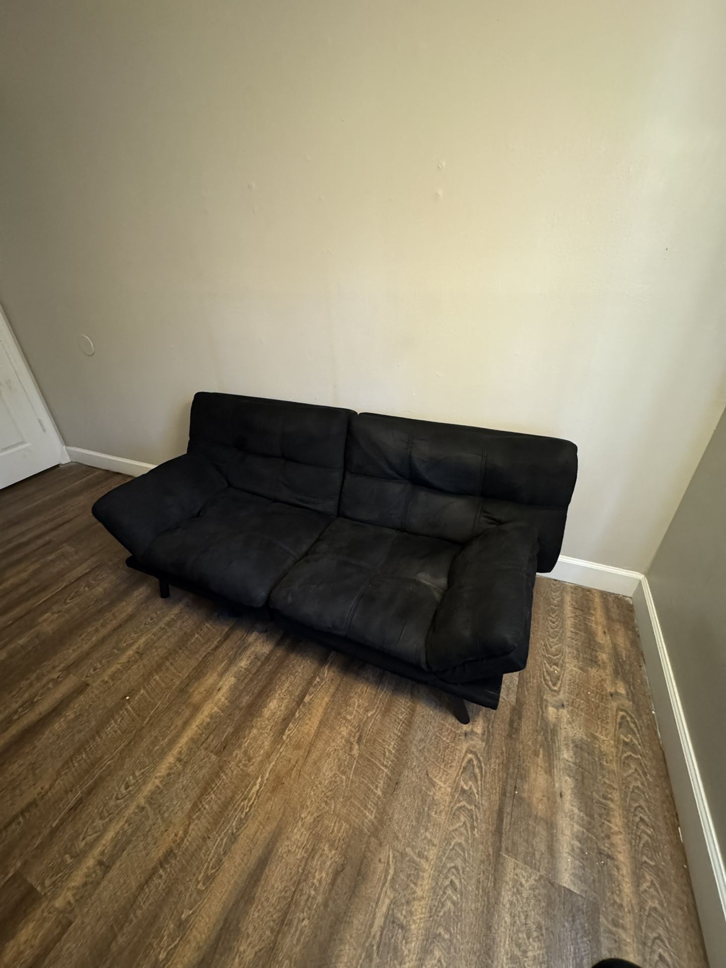 Black Futon