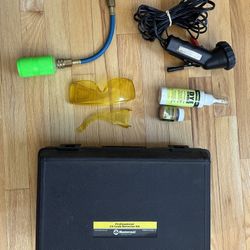 Mastercool Professional UV Leak Detector Kit with UV Light 53350  